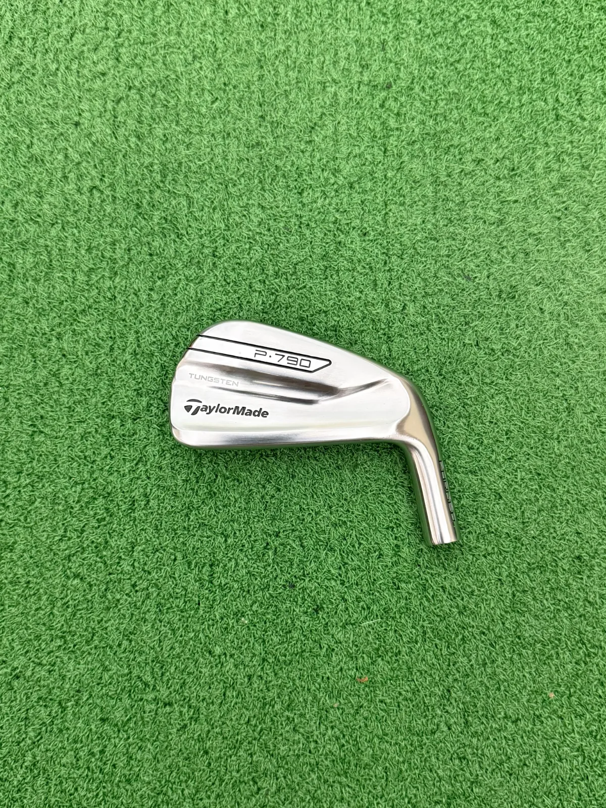 TaylorMade P790 2019